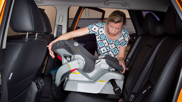 Χρήσιμες συμβουλές για τα παιδικά καθίσματα